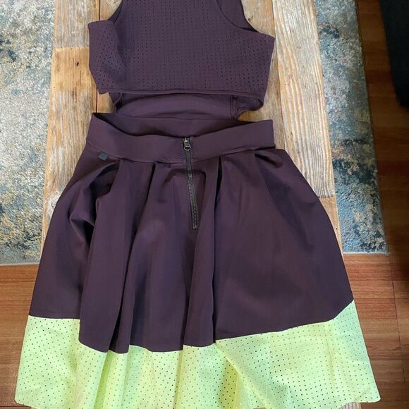 Lululemon Away Dress Black Cherry GUC Hard to Find - Picture 8 of 10